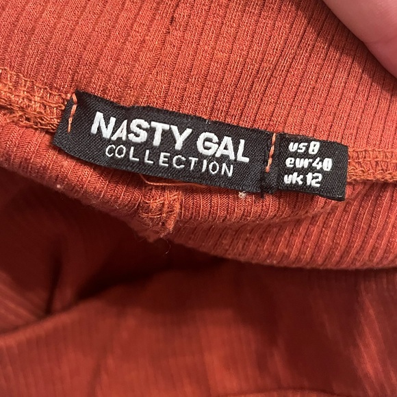 Women’s Like New Nasty Gal Ribbed Flare Trouser in Rust - Picture 4 of 6